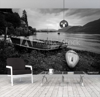 Picture of Barche su spiaggia sul lago di Como